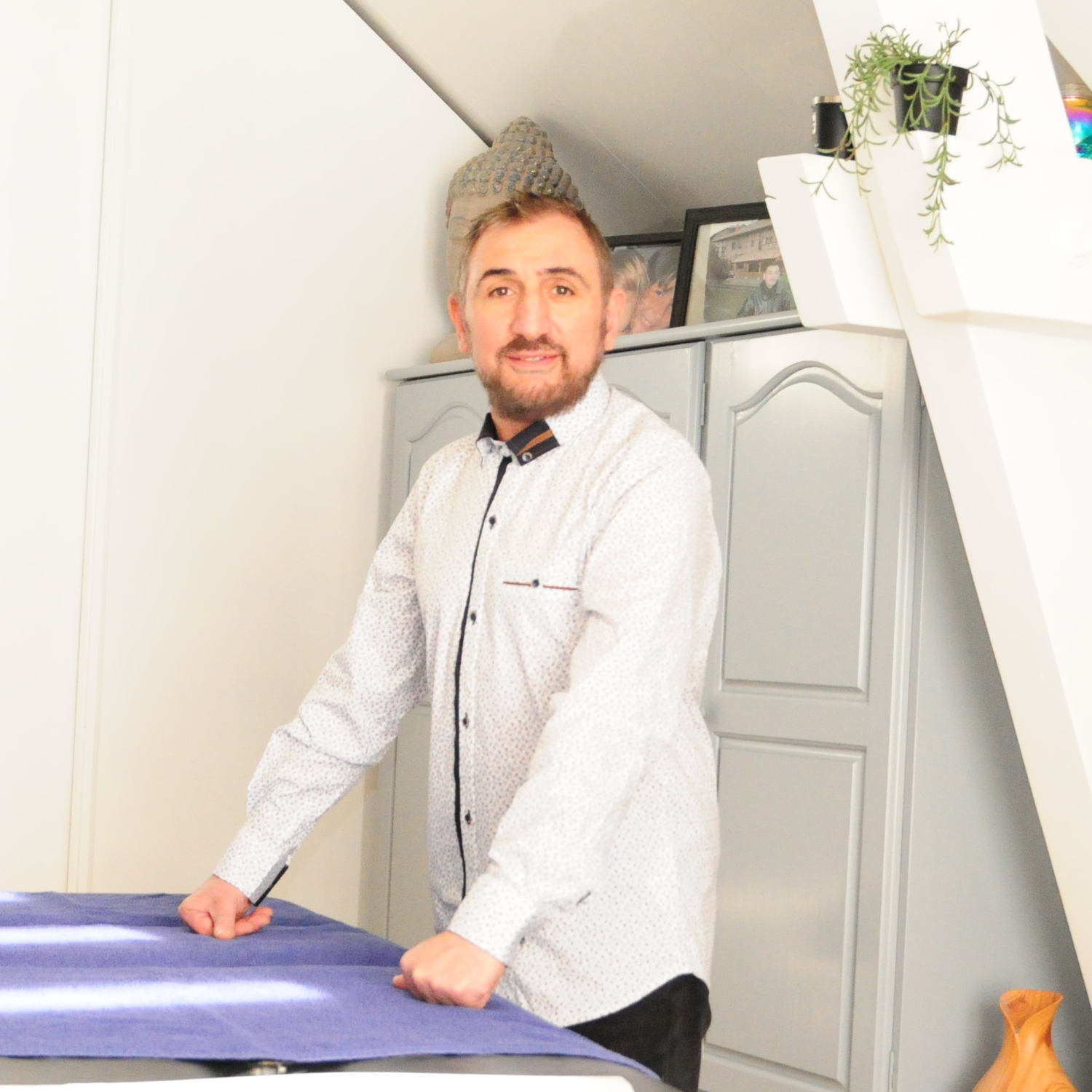 Alberto,laloggia,massage,relaxation,détente,musculaire,albertville,ugine,californien,détente,annecy,marthod,bien-être,bien-etre,savoie,haute savoie